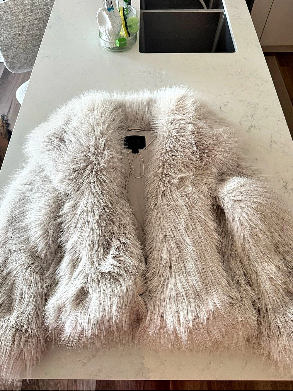 Zara Faux Fur Teddy Jacket Beige Size small  Like New